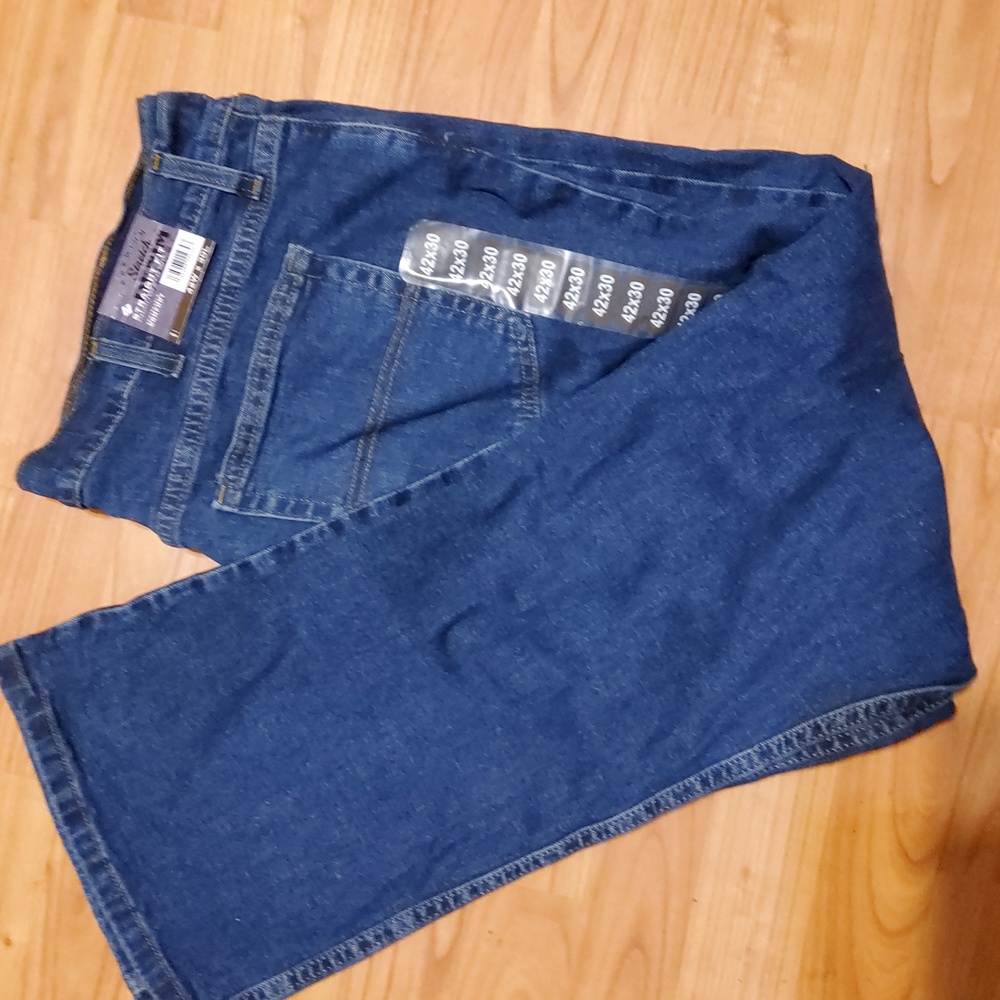 MENS Jeans. 42x30 Mark Premium Stretch Denim.  Straight Fit.  NWT
